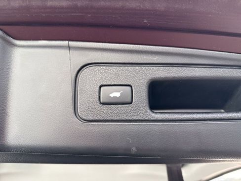 Used 2015 Honda Pilot Touring image 7