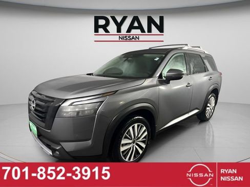 New 2025 Nissan Pathfinder Platinum image 10