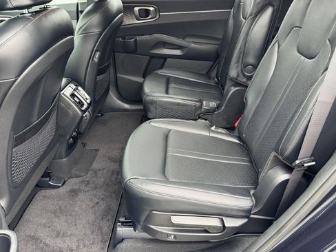 Used 2023 Kia Sorento EX AWD/4WD image 36