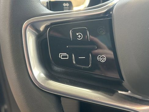 New 2025 Volvo EX90 Ultra image 18