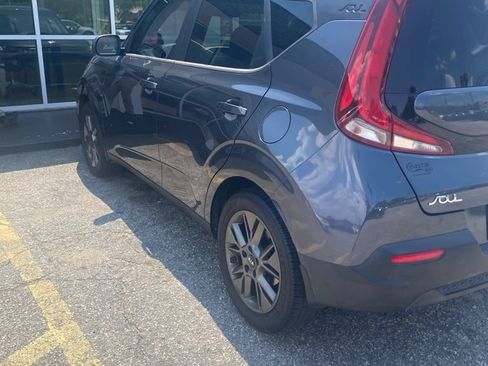 Used 2021 Kia Soul S FWD image 4
