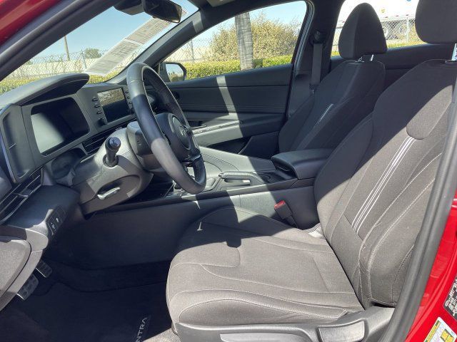 Used 2025 Hyundai Elantra Sport FWD image 18