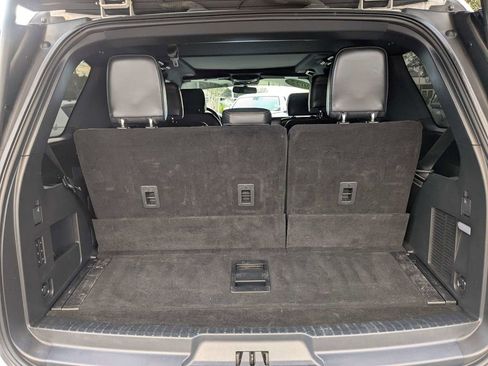 Used 2022 Ford Expedition Platinum image 11