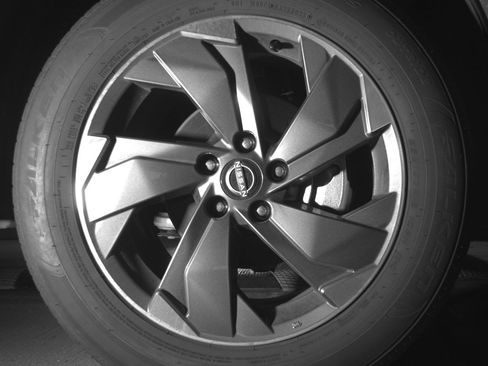 Used 2025 Nissan Rogue SV image 13