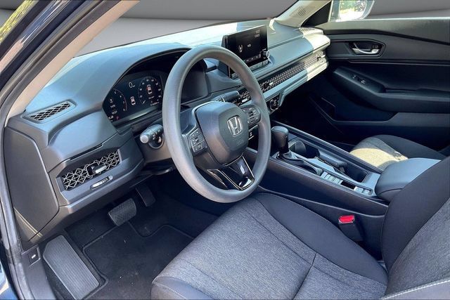 Used 2024 Honda Accord EX image 19