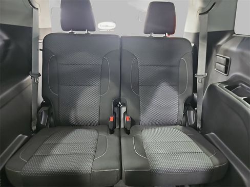 Certified 2023 GMC Acadia SLE w/ Driver Convenience Package image 12