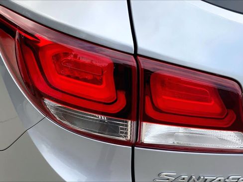 Used 2019 Hyundai Santa Fe XL FWD image 28
