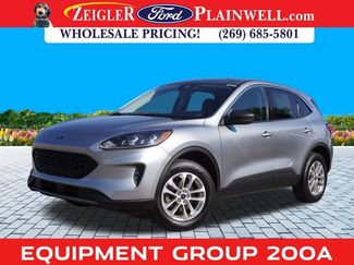 Used 2022 Ford Escape SE w/ Cold Weather Package image 1