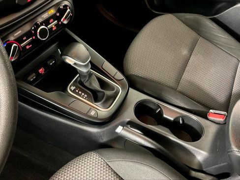 Used 2021 Kia Soul LX FWD image 17