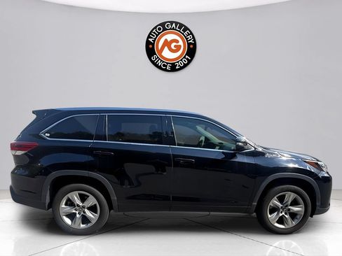 Used 2017 Toyota Highlander Limited FWD image 8