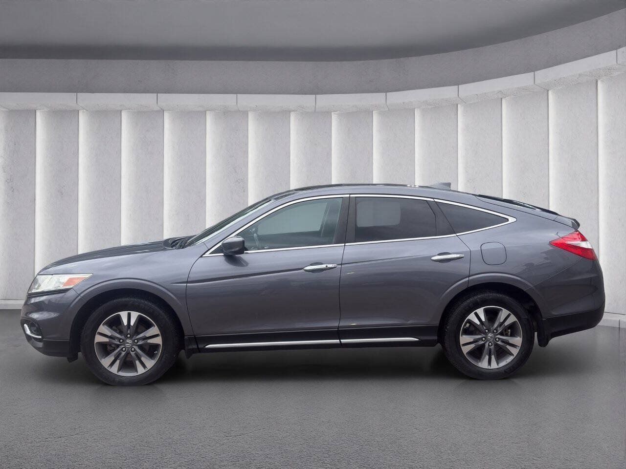 Used 2015 Honda Crosstour EX-L image 2