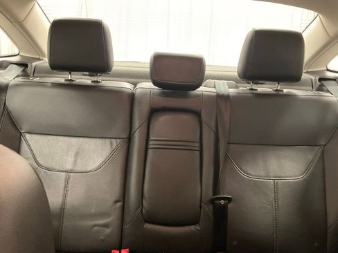 Used 2015 Ford Focus SE w/ Equipment Group 201A image 31