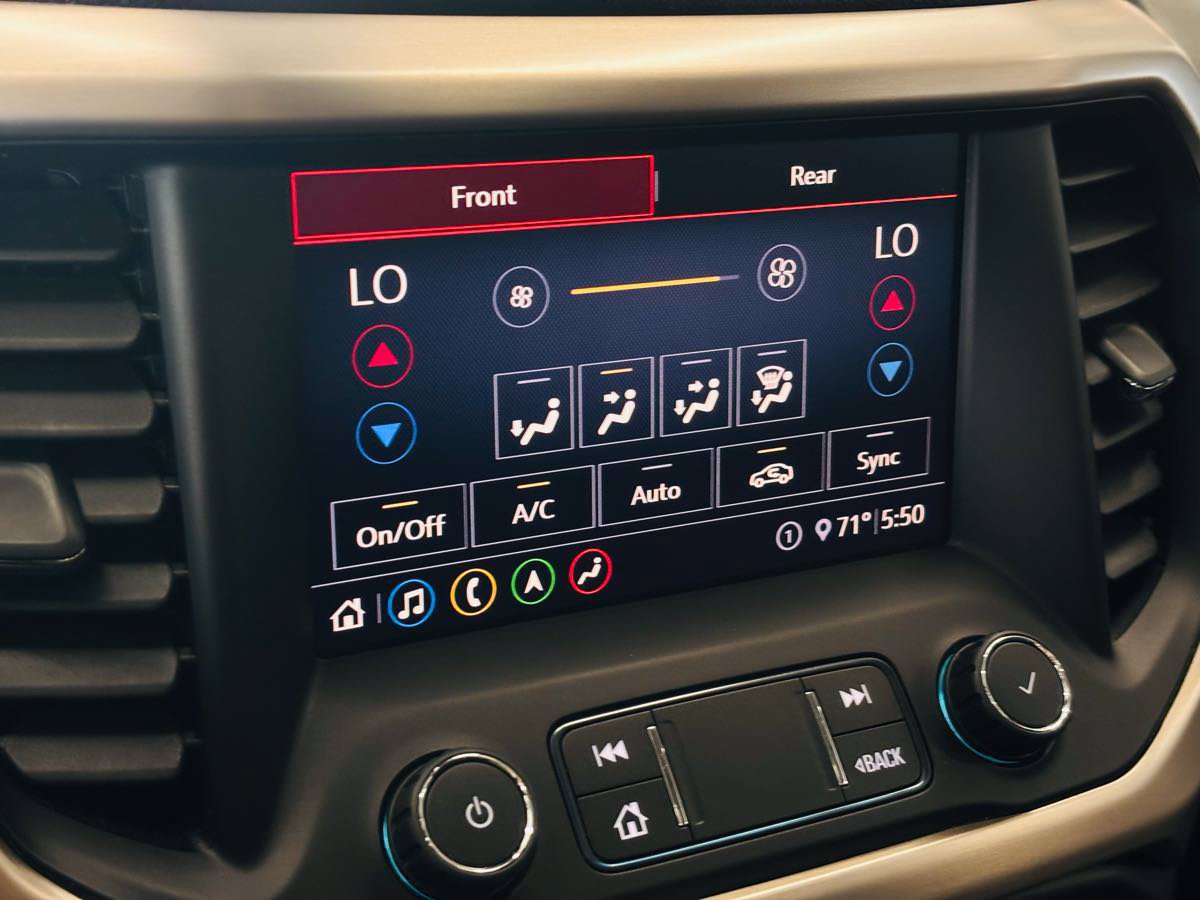 Used 2020 GMC Acadia Denali w/ Technology Package AWD/4WD image 65