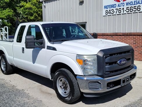 Used 2014 Ford F250 XL w/ Power Equipment Group image 2