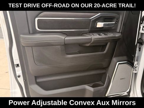 New 2026 RAM 2500 Laramie AWD/4WD image 30
