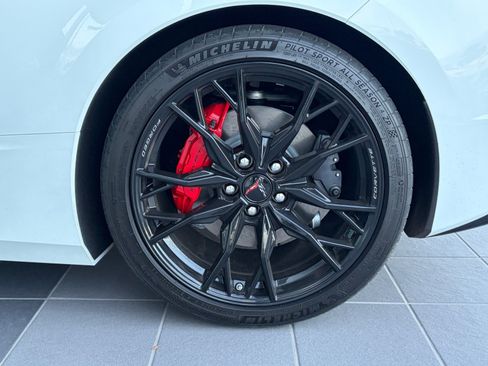 Used 2023 Chevrolet Corvette Stingray Preferred Conv w/ Stealth Interior Trim Package RWD image 9