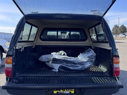 Used 2003 Toyota Tacoma 4x4 Xtracab V6 image 33