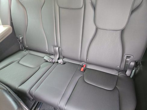 New 2026 Kia Carnival EX FWD image 21