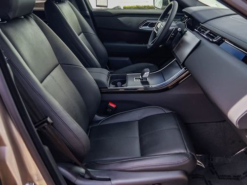 New 2026 Land Rover Range Rover Velar Dynamic SE image 17