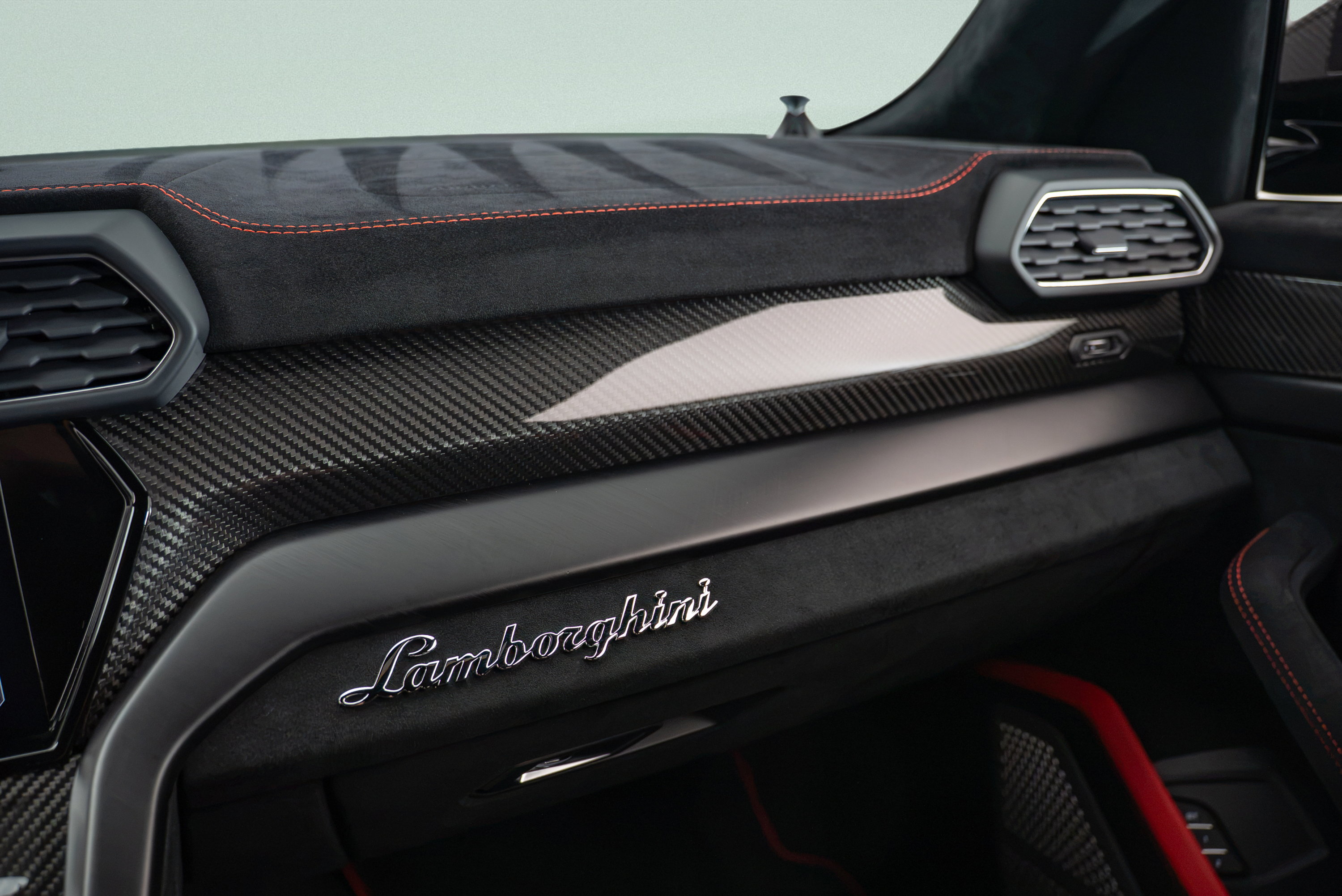 Used 2023 Lamborghini Urus Performante AWD/4WD image 21