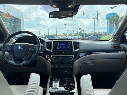 Used 2018 Honda Pilot Elite image 10