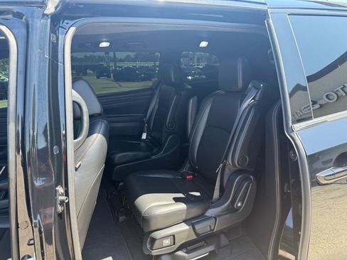 Used 2024 Honda Odyssey Sport image 17