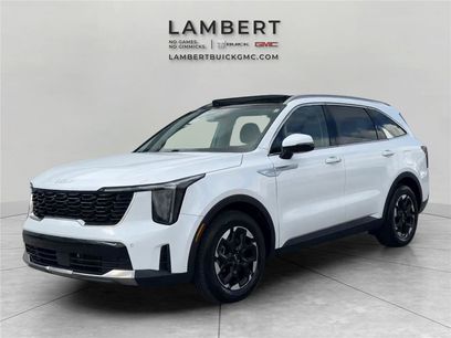 Used 2024 Kia Sorento S w/ Panoramic Sunroof Package