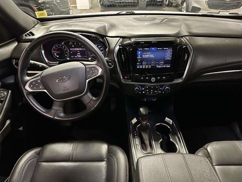 Used 2023 Chevrolet Traverse RS AWD/4WD image 17