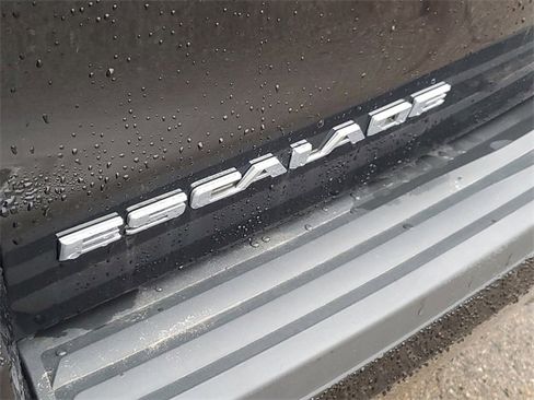 Used 2020 Cadillac Escalade Luxury image 35