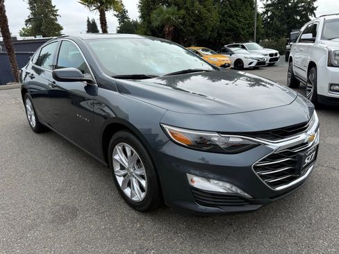Used 2021 Chevrolet Malibu LT image 3