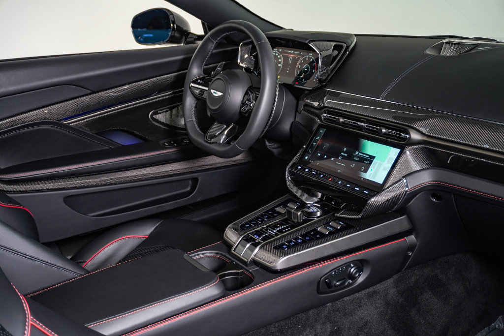 Used 2026 Aston Martin Vanquish Convertible RWD image 18