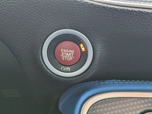 Used 2019 Dodge Challenger SRT Hellcat w/ Widebody Package image 32