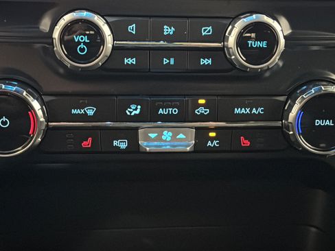 Used 2024 Ford F150 XLT w/ Equipment Group 302A MID AWD/4WD image 19