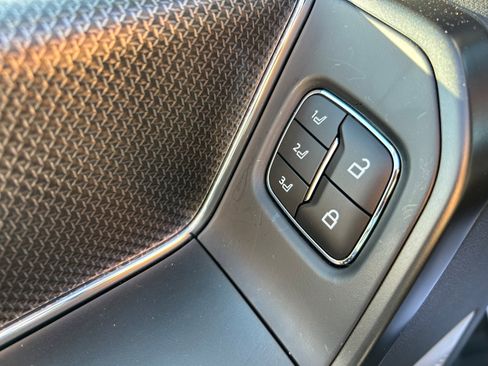 Used 2025 Ford F150 Raptor image 17