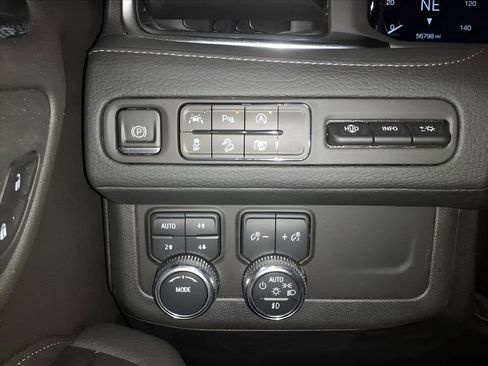 Certified 2023 GMC Yukon Denali image 12