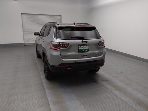 Used 2019 Jeep Compass Trailhawk image 6