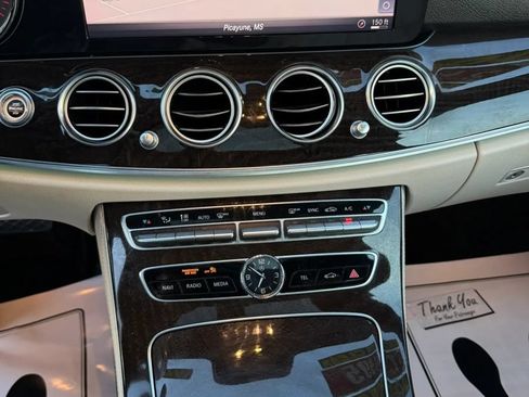 Used 2019 Mercedes-Benz E 300 image 10