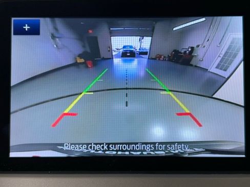 Used 2021 Ford Escape SE w/ SE Sport Appearance Package image 18