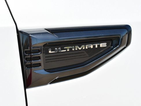 New 2026 GMC Yukon XL Denali Ultimate w/ LPO, Floor Liner Package image 13