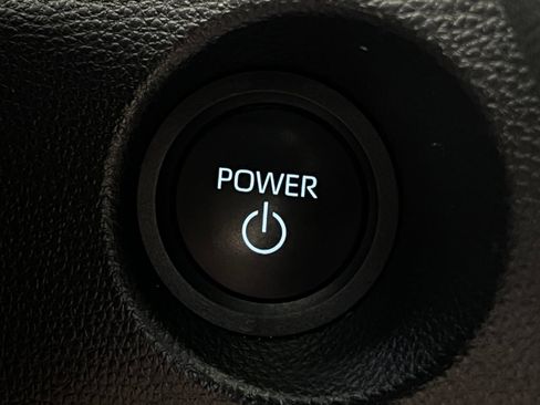 Used 2025 Toyota Corolla Cross AWD Hybrid image 16