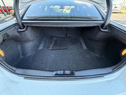 Used 2020 Dodge Charger SXT RWD image 25