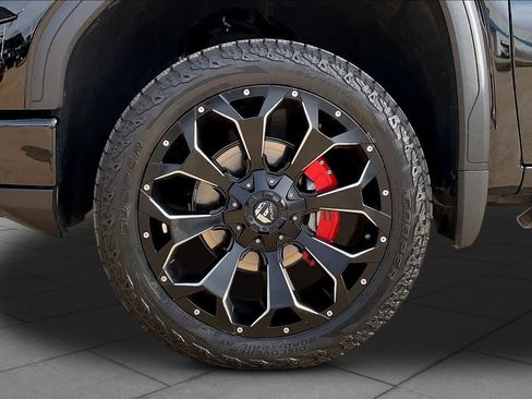 Certified 2025 GMC Sierra 1500 AT4 w/ AT4 Premium Package AWD/4WD image 10
