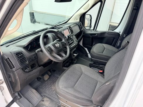 Used 2023 RAM ProMaster 2500 FWD image 9