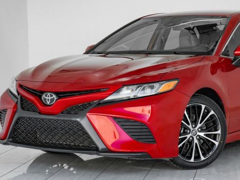 Used 2019 Toyota Camry SE image 56
