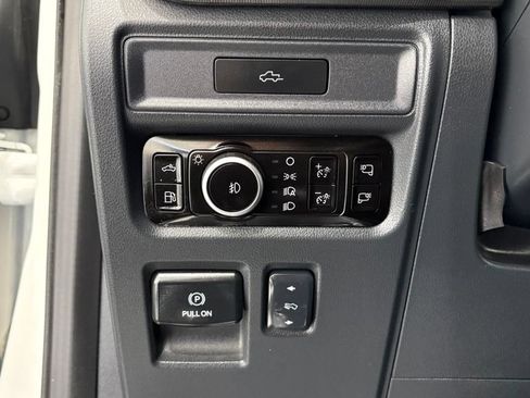 Certified 2026 Ford F150 Platinum AWD/4WD image 32
