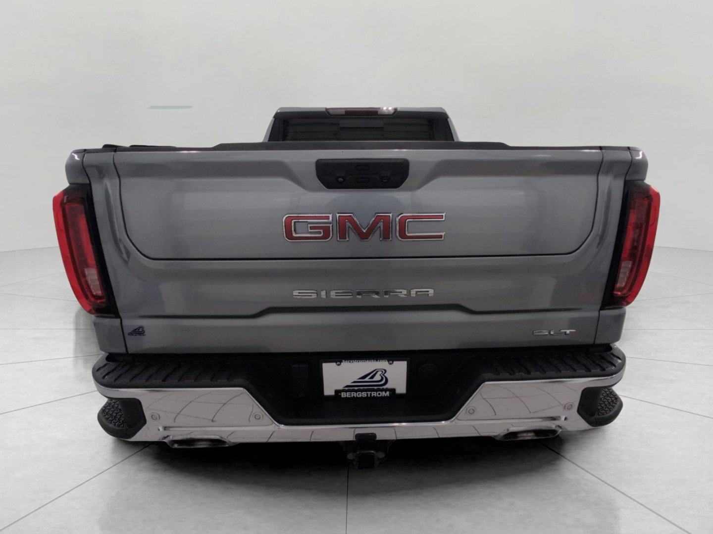 Used 2023 GMC Sierra 1500 SLT w/ SLT Premium Plus Package AWD/4WD image 24