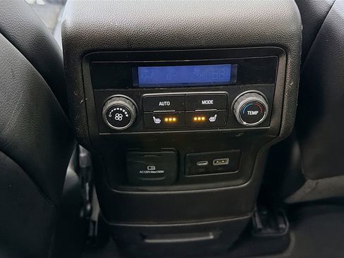 Used 2023 GMC Acadia Denali w/ Denali Ultimate Package image 31