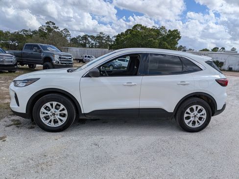 Used 2023 Ford Escape Active AWD/4WD image 7