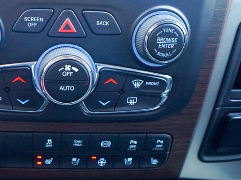 Used 2016 RAM 3500 Laramie image 28