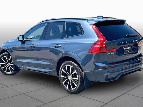 Used 2025 Volvo XC60 B5 Plus AWD/4WD image 12